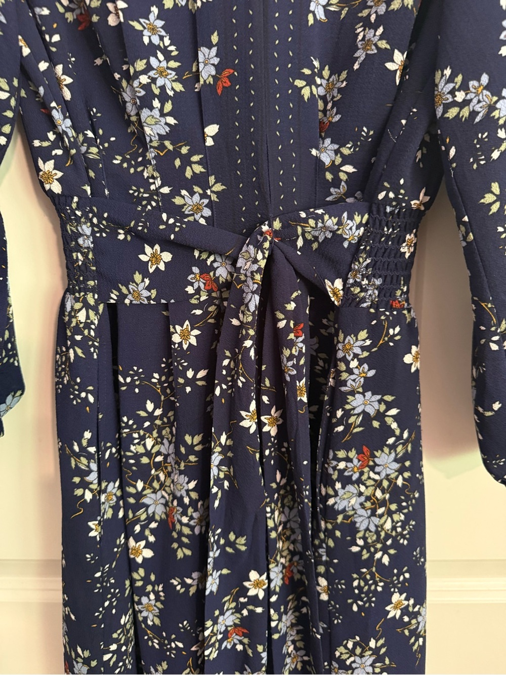 Max Studio Women's Navy Floral V-Neck Tie-Waist Midi Dress Large - Picture 3 of 5